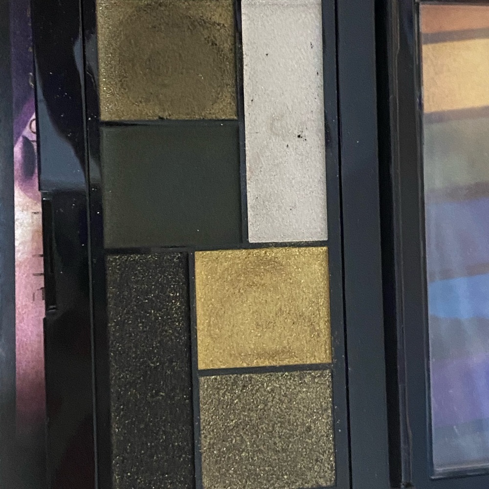 Makeup Bundle💄 (HUDA, Juvia’s, CoverGirl & more) - Picture 5 of 5